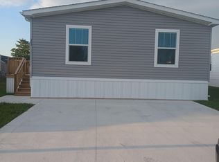 27695 Tracy Rd #345, Walbridge, OH 43465