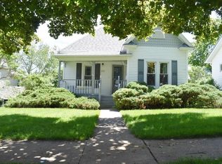 40 5th St NW, Oelwein, IA