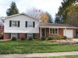 2436 Parkview Dr, Springfield, IL 62704