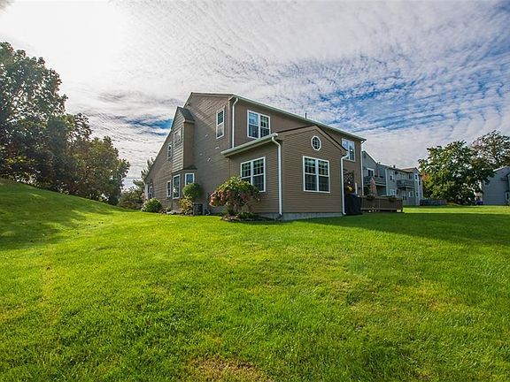 2nd image of 19B Nipmuc Trl