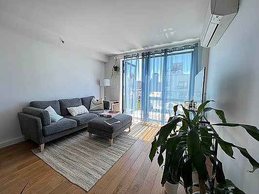 2nd image of 322 Menahan St #6C