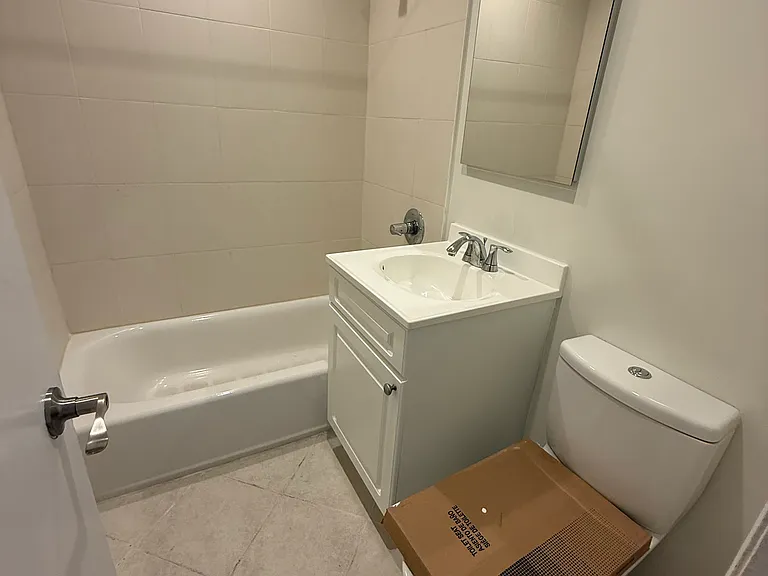2365 E 13th St #5J — Photo 2