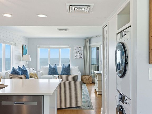 4th image of 9000 Palmetto Dr #204B