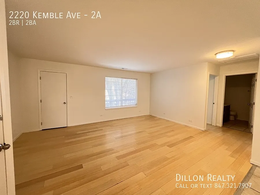 Building Photo - 2220 Kemble Ave #2A