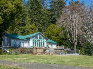 84513 N Bank Ln, Bandon, OR 97411