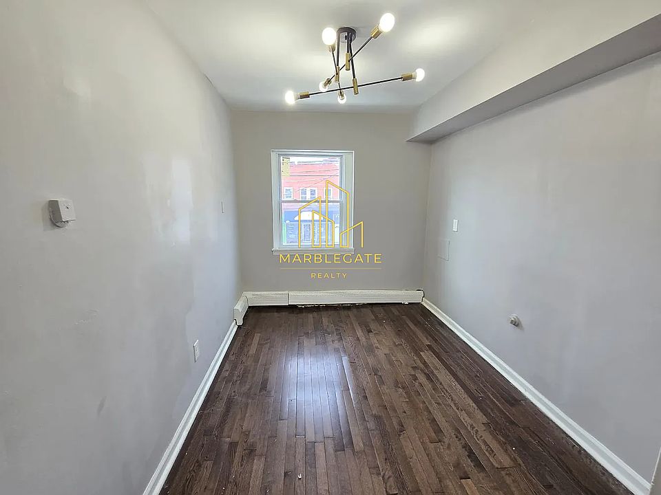 2nd image of 479 Roseville Ave #77