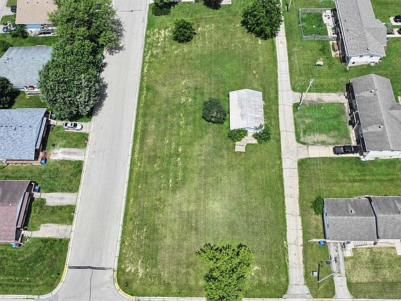 2nd image of 111 Valley Dr