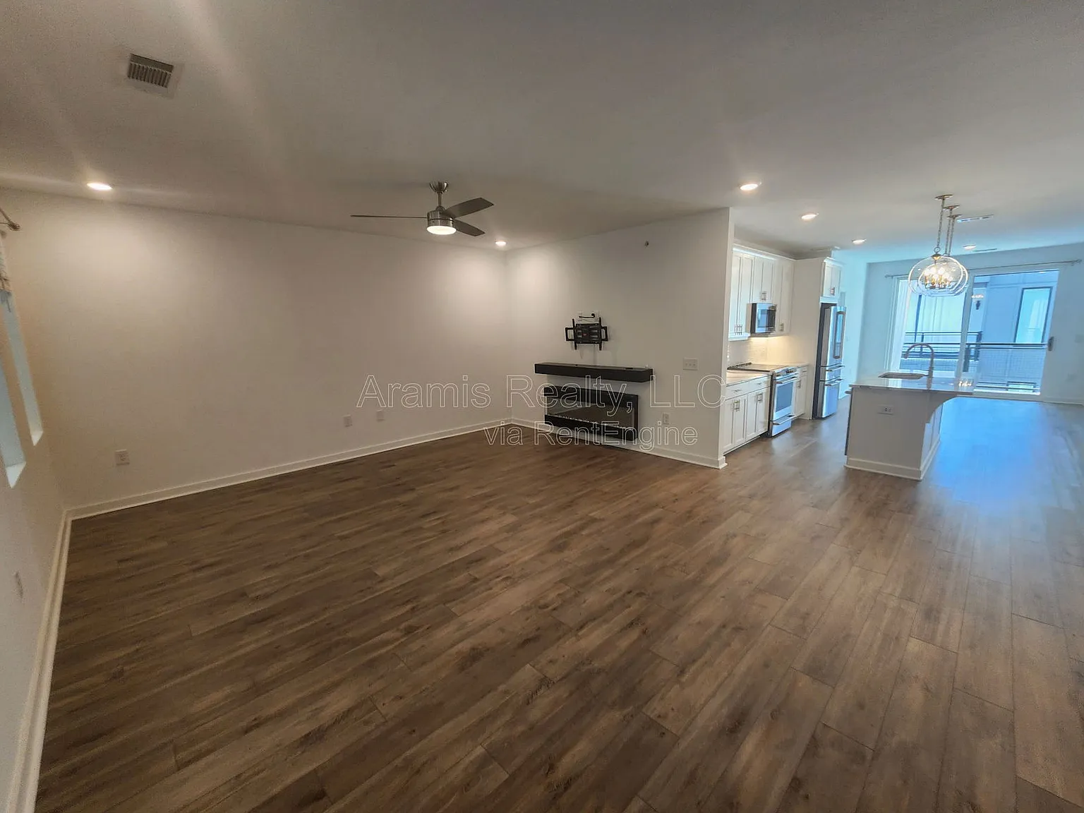 2 bed, 2.0 bath, 1406 sqft, $2,750 — Photo 4