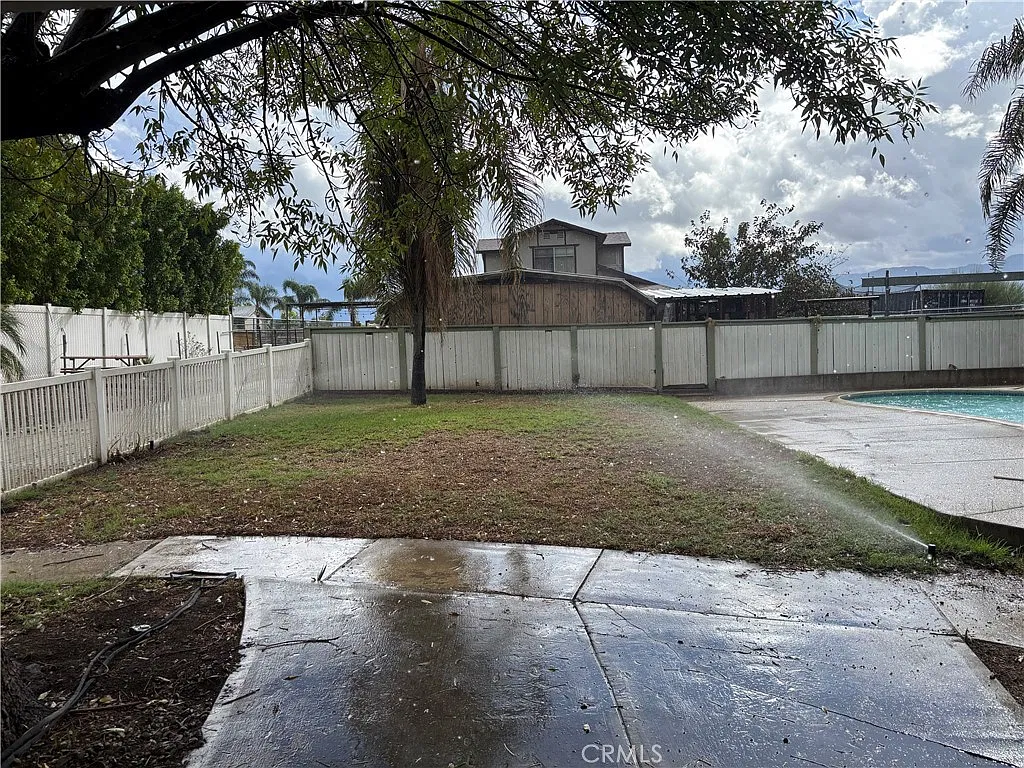 3 bed, 1696 sqft, $3,895 — Photo 4
