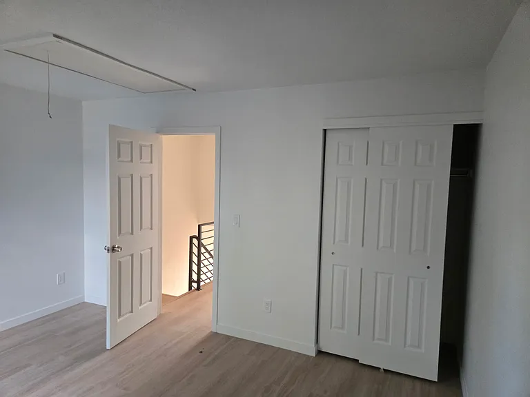 10764 Foxwood Ct — Photo 3
