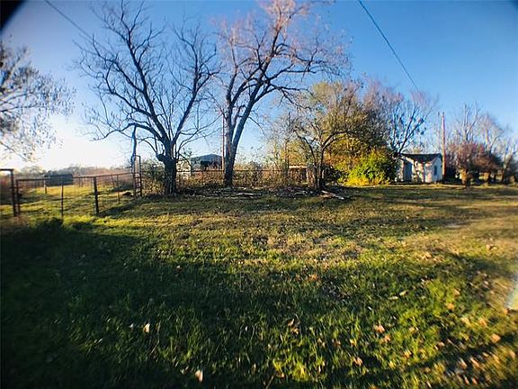 2nd image of 300 Vz County Road 3122