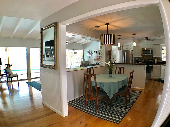5th image of 2404 Gulf Gate Dr
