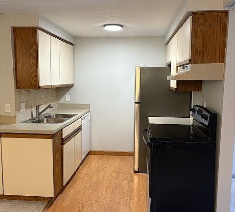 5th image of 1611 Treetop Trl APT B