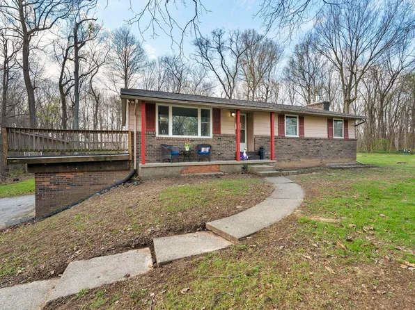 8277 Timber Ln, Lafayette, IN 47905