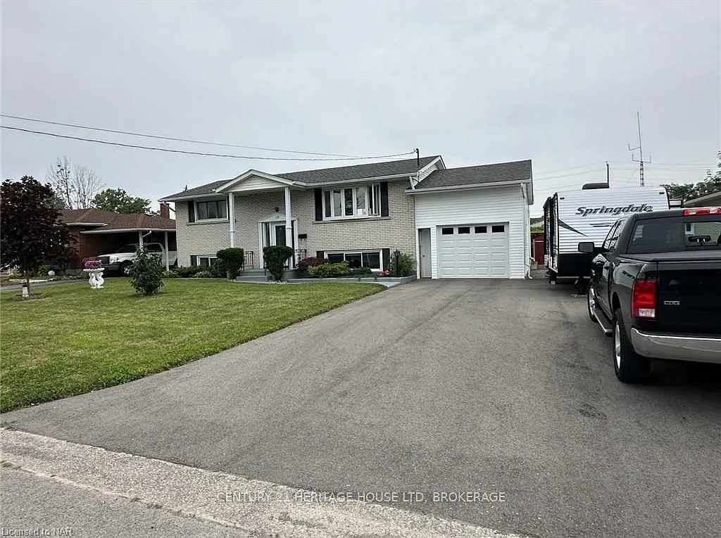 4 bed, $3,000 — Photo 2