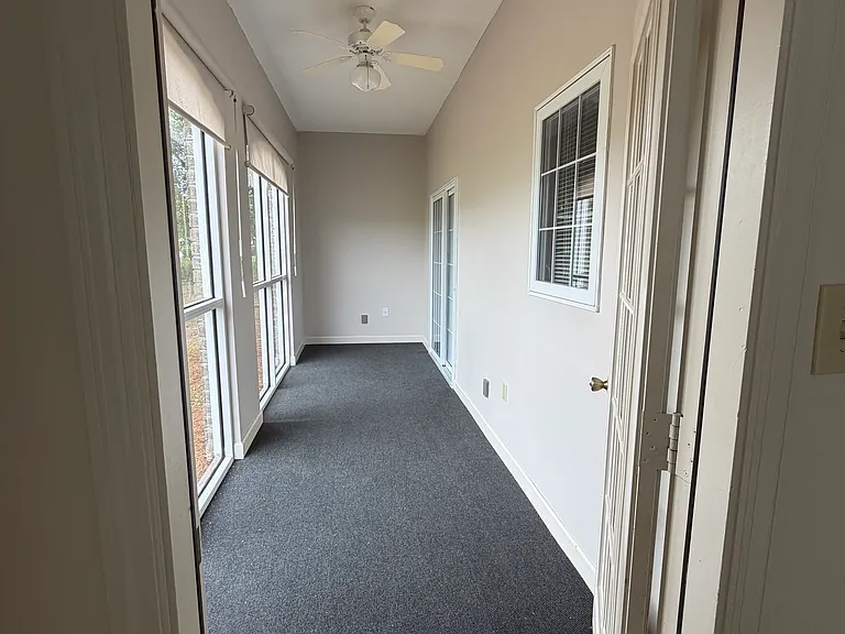 200 Willow Green Dr #B — Photo 11