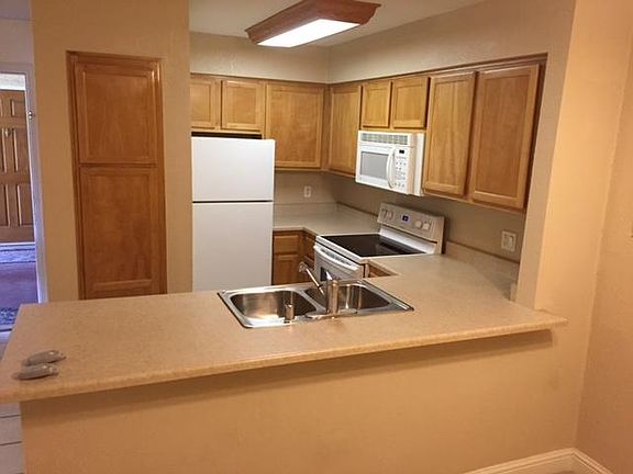 2nd image of 2909 E Huntington Blvd #210