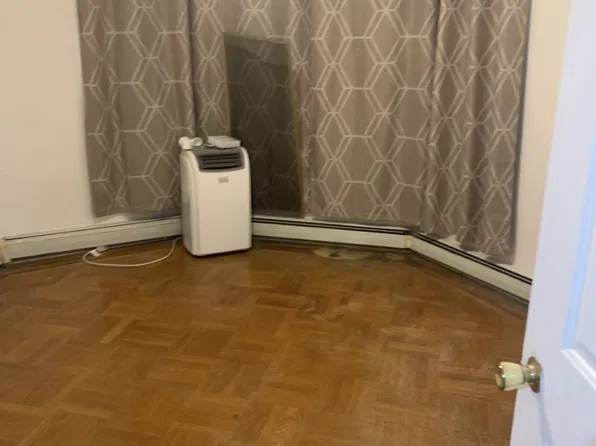 36 E 15th St Floor 1, Bayonne, NJ 07002