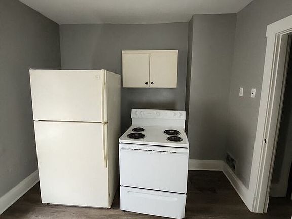 4th image of 137 W 66th St #0
