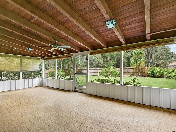 3rd image of 1471 Shady Oak Dr