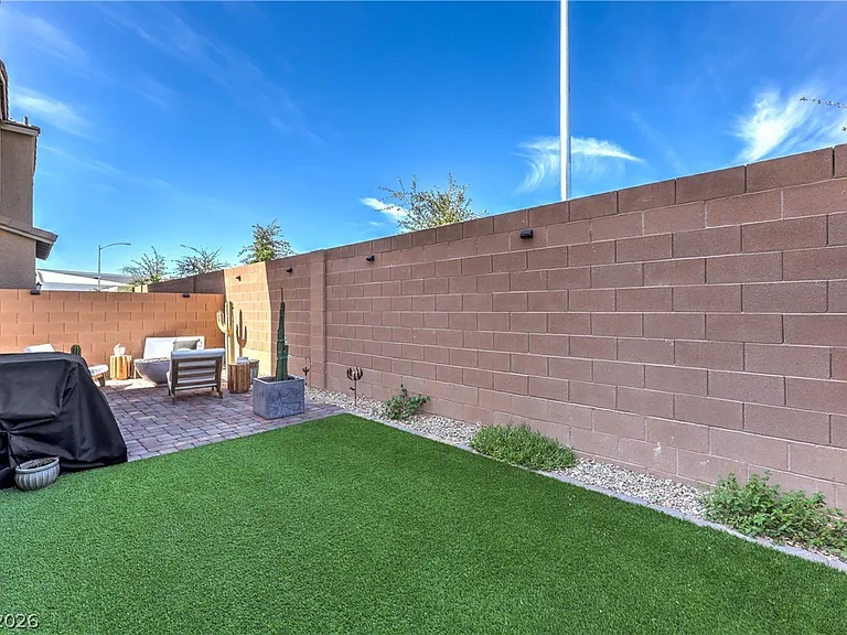 7025 Wales Coast St — Photo 32