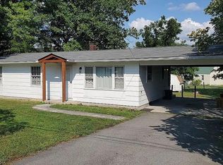 197 7th St, Rupert, WV 25984