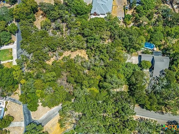 2nd image of 717 Willow Creek Rd