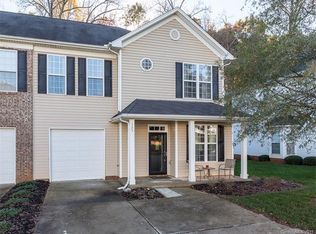 725 Torrey Pines Ln, Fort Mill, SC 29715