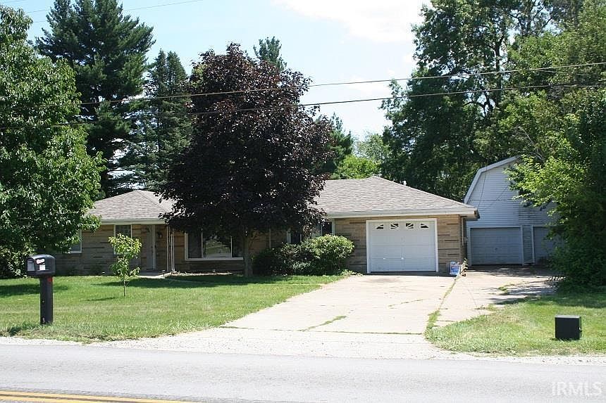 1st image of 453 W County Road 200 S