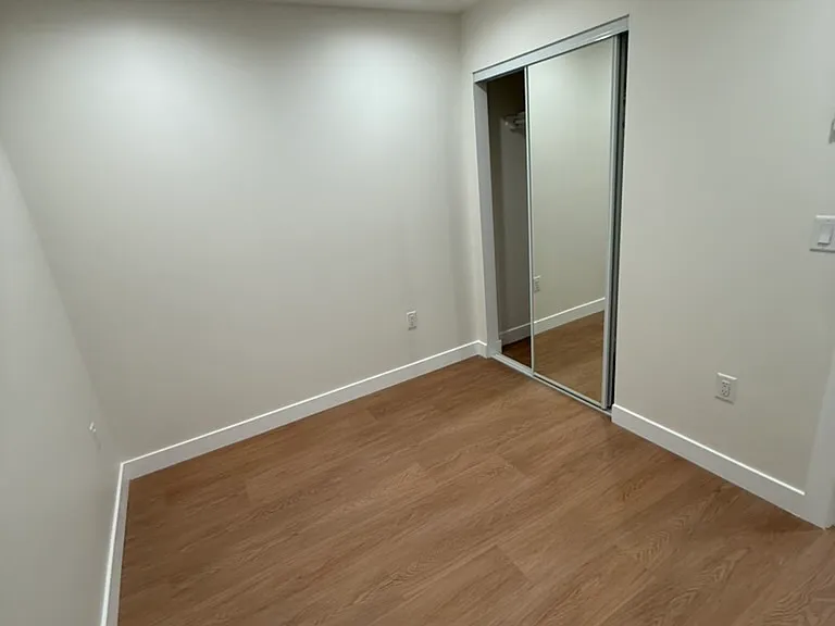 722 Penrith Dr — Photo 5