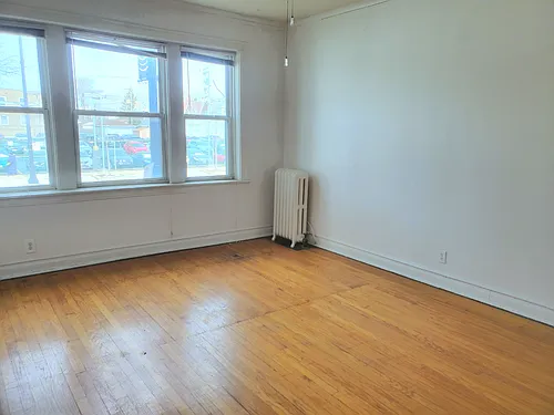 4423 W Irving Park Rd #1F Photo 1