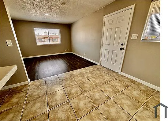 520 Albert Ave #4 — Photo 3