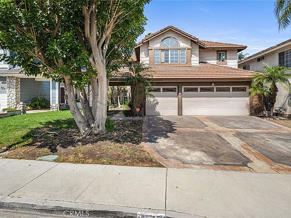 2nd image of 588 Hillsborough Way