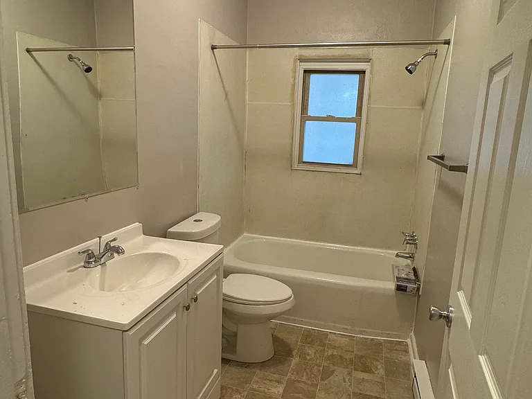 1817 Whitehall St #2R — Photo 11