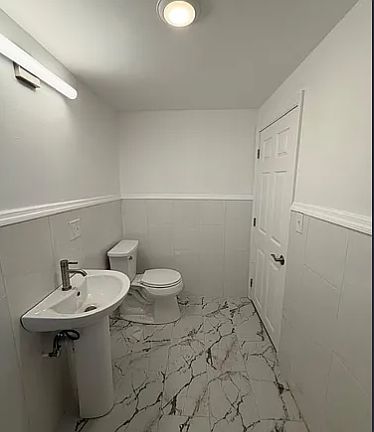 2nd image of 922 State St #4a7be6498