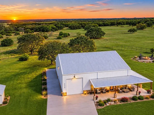 224 Blackbuck Ridge Dr, Lampasas, TX 76550
