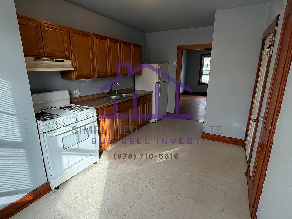 102 Central St #3