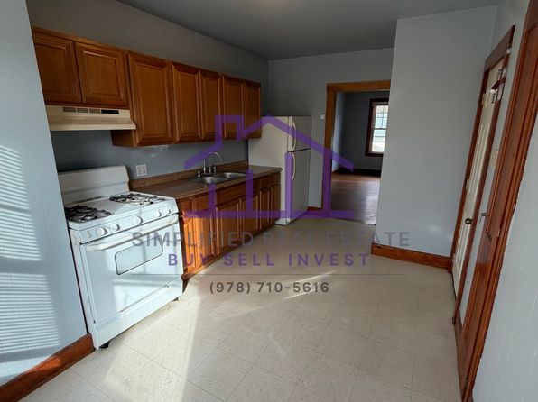 102 Central St #3