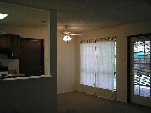 3rd image of 9423 CLIFF WAY