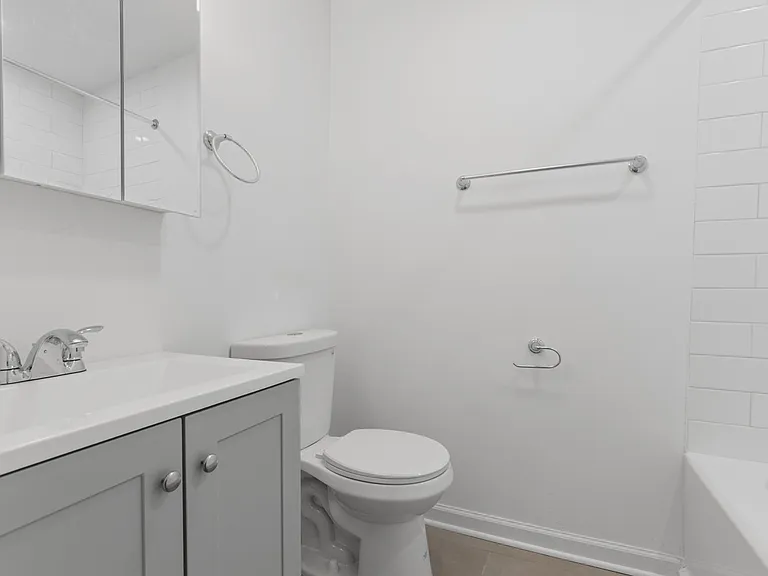 1914 University Ave #2 — Photo 8