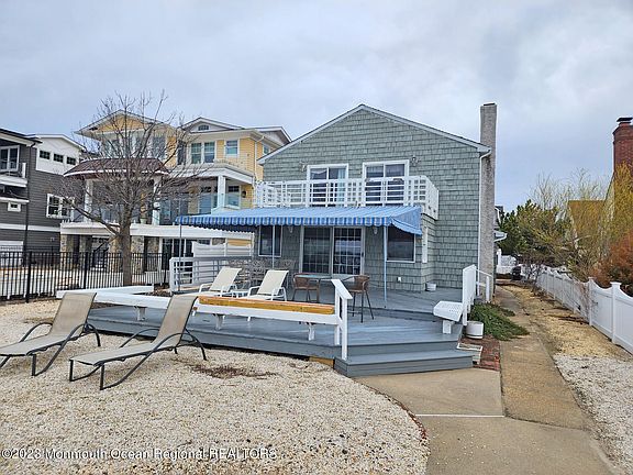 2nd image of 187 Pershing Blvd