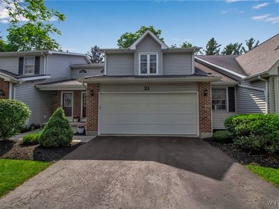 21 Towne Square Dr, Lancaster, NY, 14086