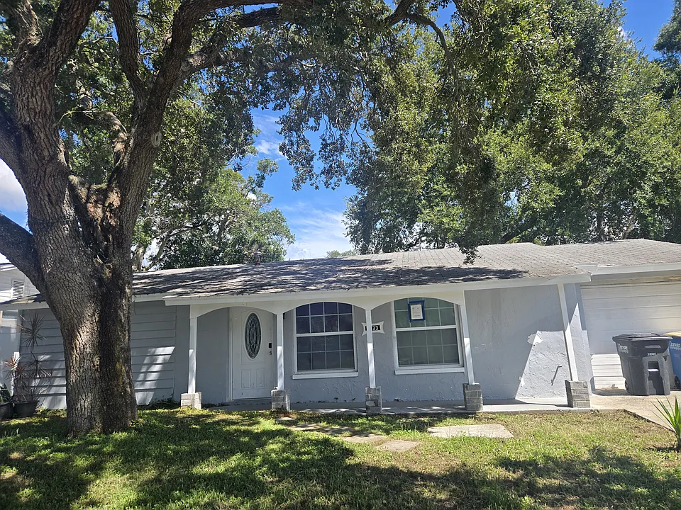1033 Fairwood Ave