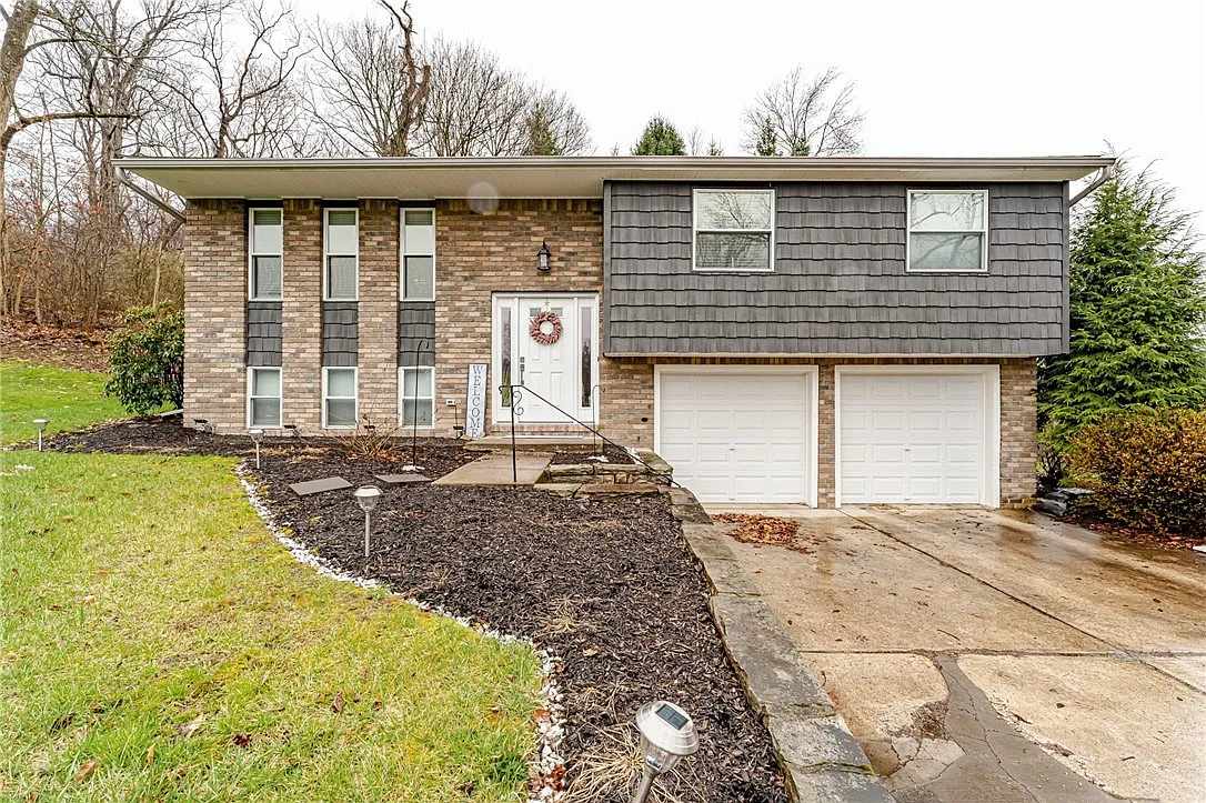 1521 Greendale Dr photo 1