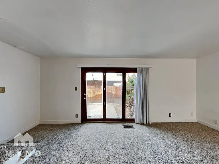 6 Smithridge Park — Photo 6