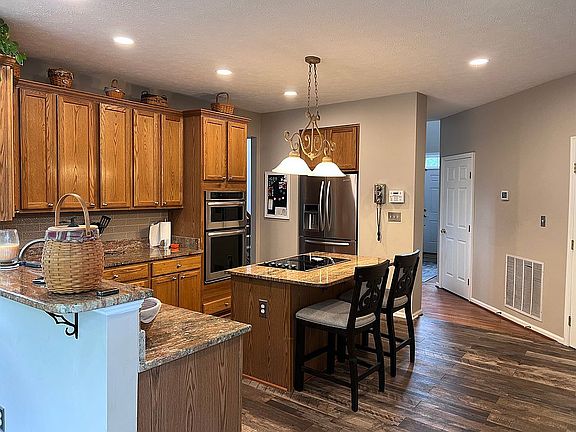 2nd image of 2217 Eagle View Ct