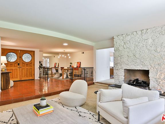 4th image of 3030 Azaria Ave