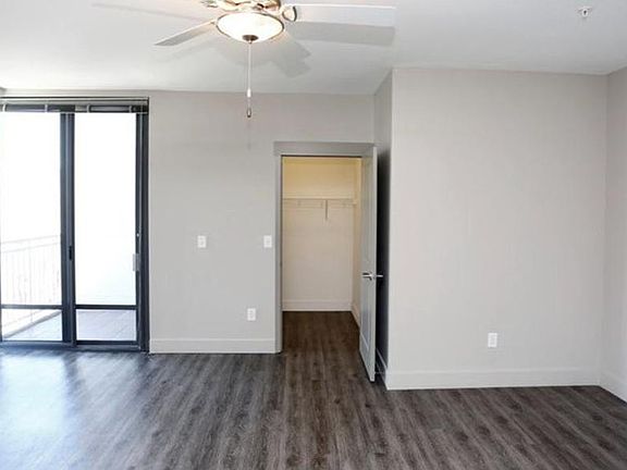 4th image of 530 N College Ave #10-410
