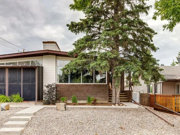 2144 SW Chilcotin Rd NW, Calgary, AB T2L 0X1