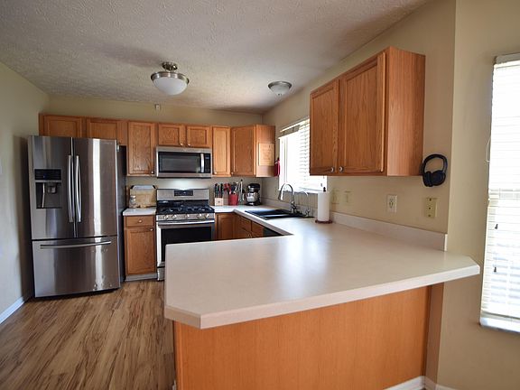 4th image of 3837 Eastrise Dr